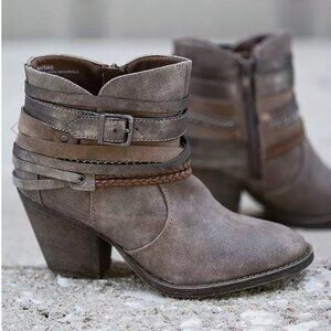 BKE Stylish Brown Ankle Boots with Decorative Straps 7.5